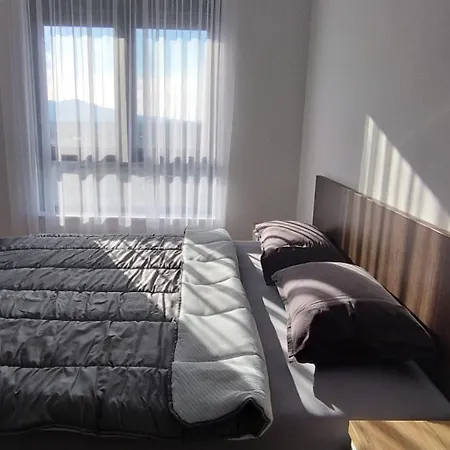 Penthouse Ika 트레빈예