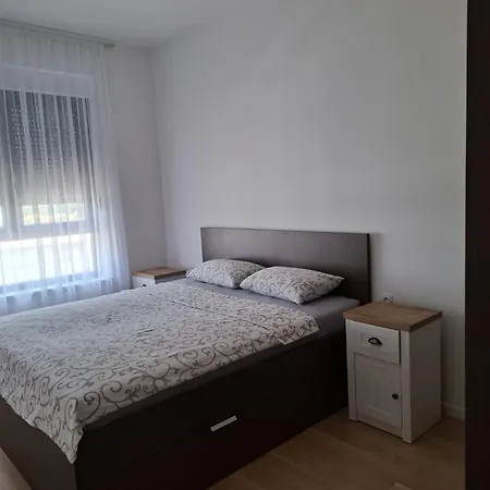 Penthouse Ika * تريبينيي