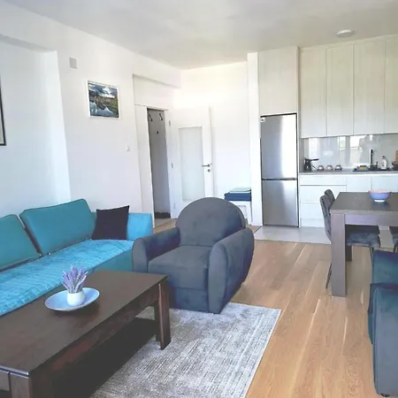 Penthouse Ika *