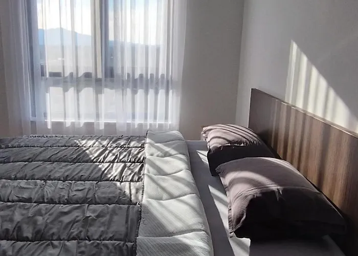 Penthouse Ika تريبينيي